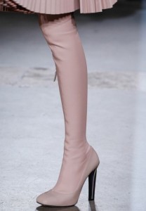 overknee-in-lattice-alexander-mcqueen