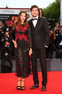 ROSSELLA FIAMINGO IN DOLCE & GABBANA CON ANDREA PRETI