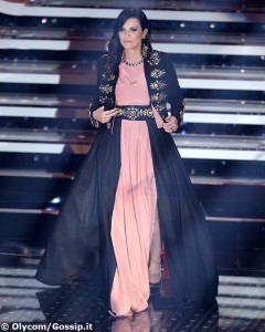 1455108387_lapira_pausini_sanremo_2016