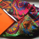 Foulard Hermès moda e storia di un’icona di stile.